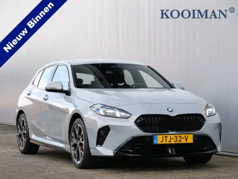 BMW 1-serie 116 automaat 123pk M Sportpakket Pro Stoelverwarming /  Camera / Keyless entry