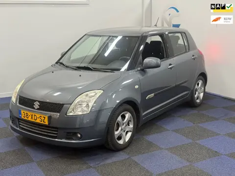 Suzuki Swift 1.3 Shogun / AIRCO / RIJDT SCHAKELT GOED / NAP