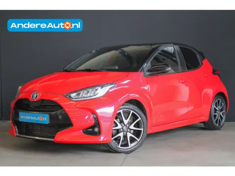 Toyota Yaris 1.5 Hybrid Executive |dealer onderhouden|trekhaak|head-up|leder|