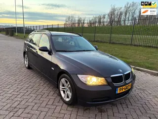 BMW 3-serie Touring 318i Business Line