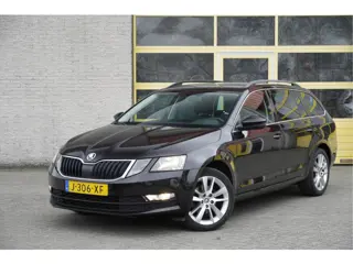 Škoda Octavia Combi 1.5 TSI 150PK! Automaat Business Edition BJ2020 Lmv 17" | Led | Pdc | Trekhaak |