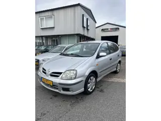 Nissan Almera Tino 1.8 Acenta Airco,Navigatie enz. Apk 26-08-2026 Nette en goed rijdende Nissan.