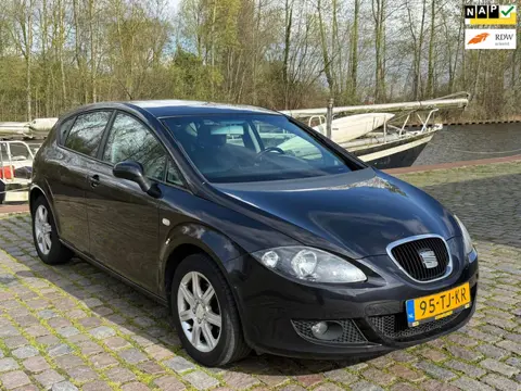Seat Leon 1.6 Businessline airco elektrische ramen cruis control