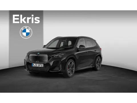 BMW iX1 eDrive20 67 kWh | M-Sport Pro | Adaptive Cruise| Trekhaak | Harman Kardon | Panoramadak | El