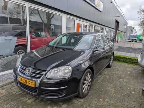Volkswagen Jetta 1.9 TDI Comfortl.Bns APK 01-2027