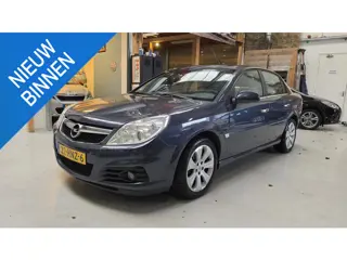 Opel Vectra 1.8-16V Executive Navi, Leer, Clima, Trekhaak, NAP, LMV,.....