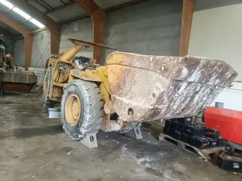 EMFL CT3000 Underground mining loaders (bj 1988)