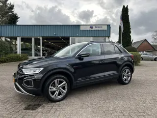 Volkswagen T-Roc 1.0 TSI Life (bj 2022)