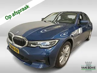 BMW 3-serie 320e Business Edition Plus 1e-Eig. & Keurig-Onderh. BOVAG-Garantie. NL-Auto.