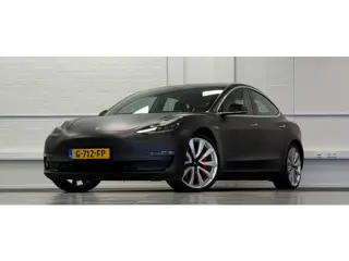 Tesla Model 3 Performance AWD 75 kWh 3.4s naar de 100 :-) Soh 85% Mooi!
