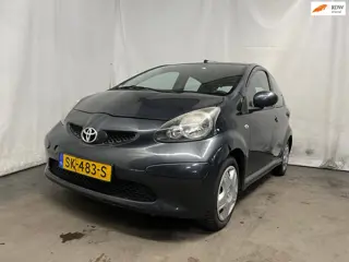 Toyota Aygo 1.0-12V + SCHADEAUTO!