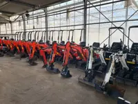 Kubota U10-3 en Bobcat minigraafmachines