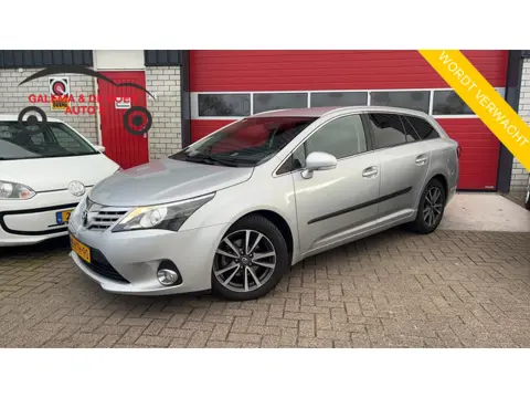Toyota Avensis Wagon 2.0 D-4D Dynamic Business 1STE EIG / TREKHAAK / CAMERA / LEDER-ALCANTARA / STOE