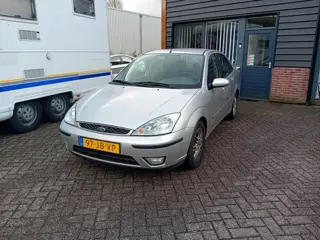 Ford Focus 1.6-16V Ghia (bj 2002, automaat)
