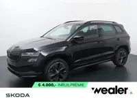 Škoda Karoq Sportline Business 1.5 TSI 150 PK DSG | Automaat | Trekhaak | Sportline lounge interieur