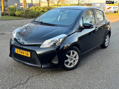 Toyota Yaris 1.5 Full Hybrid Aspiration 1e/Dealer Ondehouden/APK