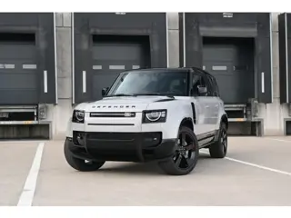 Land Rover Defender 110 2.0 P300e 110 Dynamic SE Edition