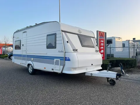 Hobby Excellent Easy 495 UFE Boiler | Fransbed | Rondzit | Grote keuken | Afzuigkap | Ringverwarming