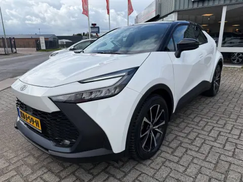 TOYOTA C-HR 2.0 Plug-in Hybrid 220 Dynamic