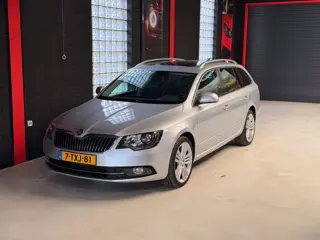 Skoda Superb Combi 1.8 TSI Elegance Business|NAVI|PDC|XENON|PANO|LEER