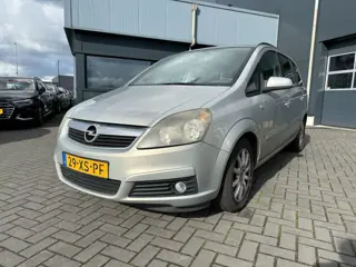 OPEL ZAFIRA 2.2 Temptation 7 persoons Navi. Trekhaak 