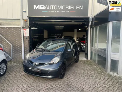 Toyota Aygo 1.0-12V +/5 Deurs/Automaat/1 JR-Apk/Nap/Nieuwe Koppeling!