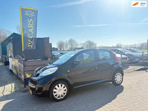 Peugeot 107 1.0-12V XR AIRCO,ELEKT RAMEN,CENTRALE DEURVERGRENDELING,MULTIMEDIA,TOERENTELLER,MET APK!