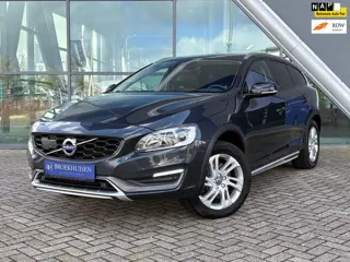 Volvo V60 Cross Country 2.0 D4 Momentum 190pk Automaat / Camera / Leder / Stoelverwarming