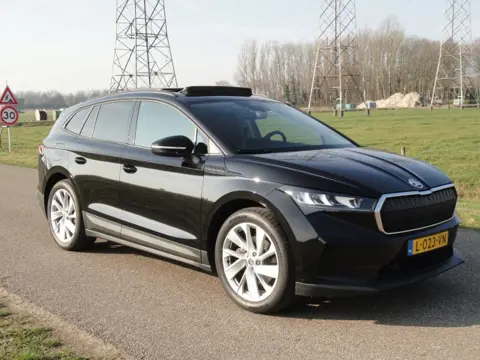 Skoda Enyaq iV 60 Full LED I NAVIG I LEER I PANO I CAMERA