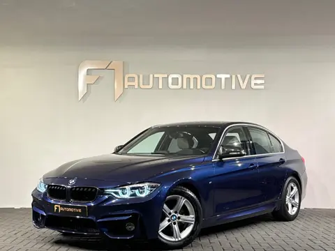 BMW 3-serie 320i M Sport Leder|Head Up|Camera|Sportuitlaat
