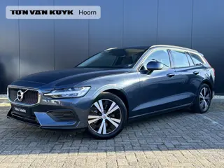 Volvo V60 2.0 B3 Essential Edition let op  5600 km    Adaptive cruise control/ nav/tel/ trekhaak