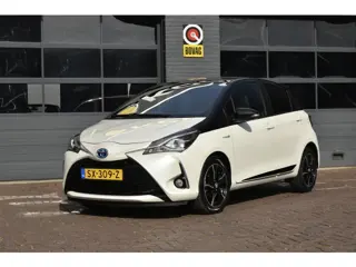 Toyota Yaris 1.5 Hybrid Bi-Tone