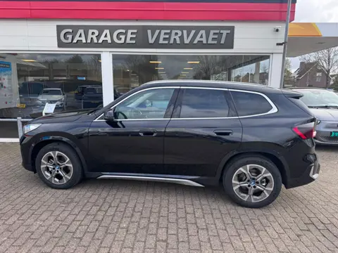 BMW iX1 eDrive20 67 kWh X-line (bj 2025, automaat)