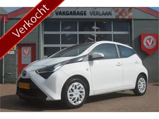 Toyota Aygo 1.0 VVT-i x-play nav. cruise 12 mnd gar.