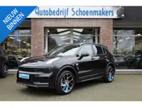 Lynk & Co 01 1.5 261PK! MY23 ZWARTE-HEMEL ROLHOES MY23 360-CAMERA PANO/SCHUIF INFINITY DAB NAVI CARP