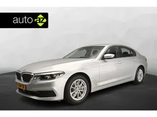 BMW 5 Serie Sedan 530i Trekhaak / Active cruise / Head-up / LED / Park assist / Camera / Alu wielen 
