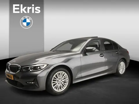 BMW 3 Serie Sedan 318i | LED | Navigatie | Schuifdak | Sportstoelen | Stoelverwarming | DAB | Hifi s