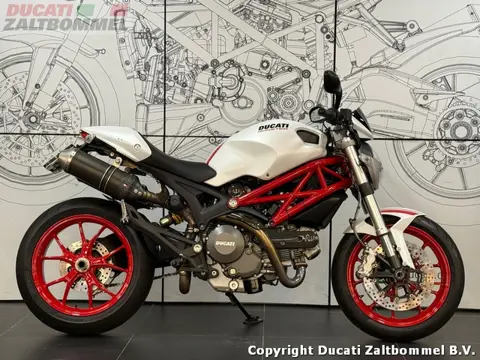 Ducati MONSTER 796 ABS (bj 2011)