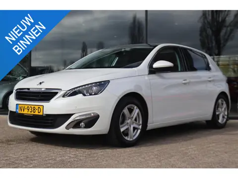 PEUGEOT 308 1.2 PT ALLURE | PANO | TREKHAAK | LED | CAMERA | CRUISE | CLIMATE