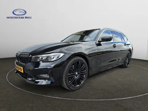 BMW 3-serie Touring 320i High Executive |19"|Trekhaak|