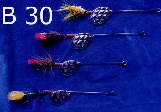 Diverse sets van 4 stuks Ultra Light Baars - Snoekspinners met vlieg voor de 3 - 5 grams spinhengel