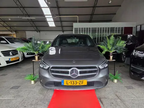 Mercedes-Benz B-klasse 180d AUT Launch Edition Premium Plus! 2019