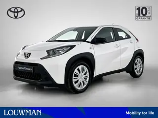 Toyota Aygo X 1.0 VVT-i MT Play | BTW Voertuig | Achteruitrijcamera | 1ste eigenaar |