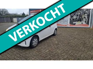 Daihatsu Cuore 1.0-12V Tokyo. Nette en goed onderhouden auto.