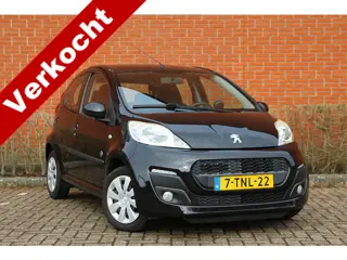 Peugeot 107 1.0 68pk Envy | NL-auto | 5 deuren | Airco | Centr. deurvegr. | Elek. ramen | Radio | St