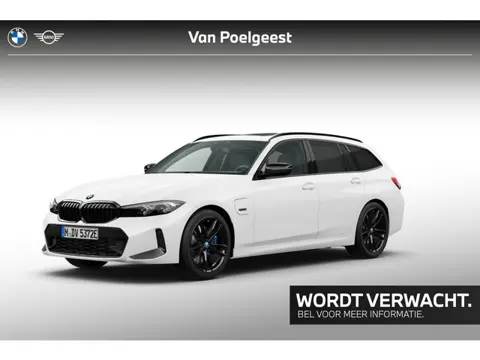 BMW 3 Serie Touring 320e | M Sport | Trekhaak | Panoramadak | Parking Pack