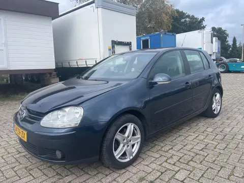 Volkswagen Golf 1.6 FSI Trendline ONLY EXPORT