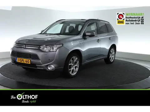 Mitsubishi Outlander 2.0 PHEV instyle | SCHUIF-KANTEL| TREKHAAK |