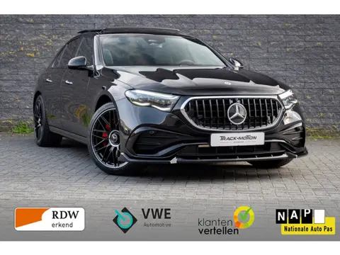 Mercedes-Benz E-klasse 300 e 4MATIC pano AMG Line BLACK&BLACK