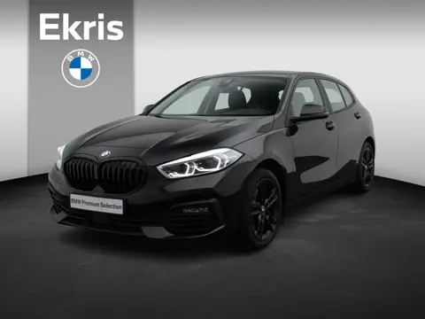 BMW 1 Serie 5-deurs 118i High Executive | Trekhaak | LED | DAB| 16''
